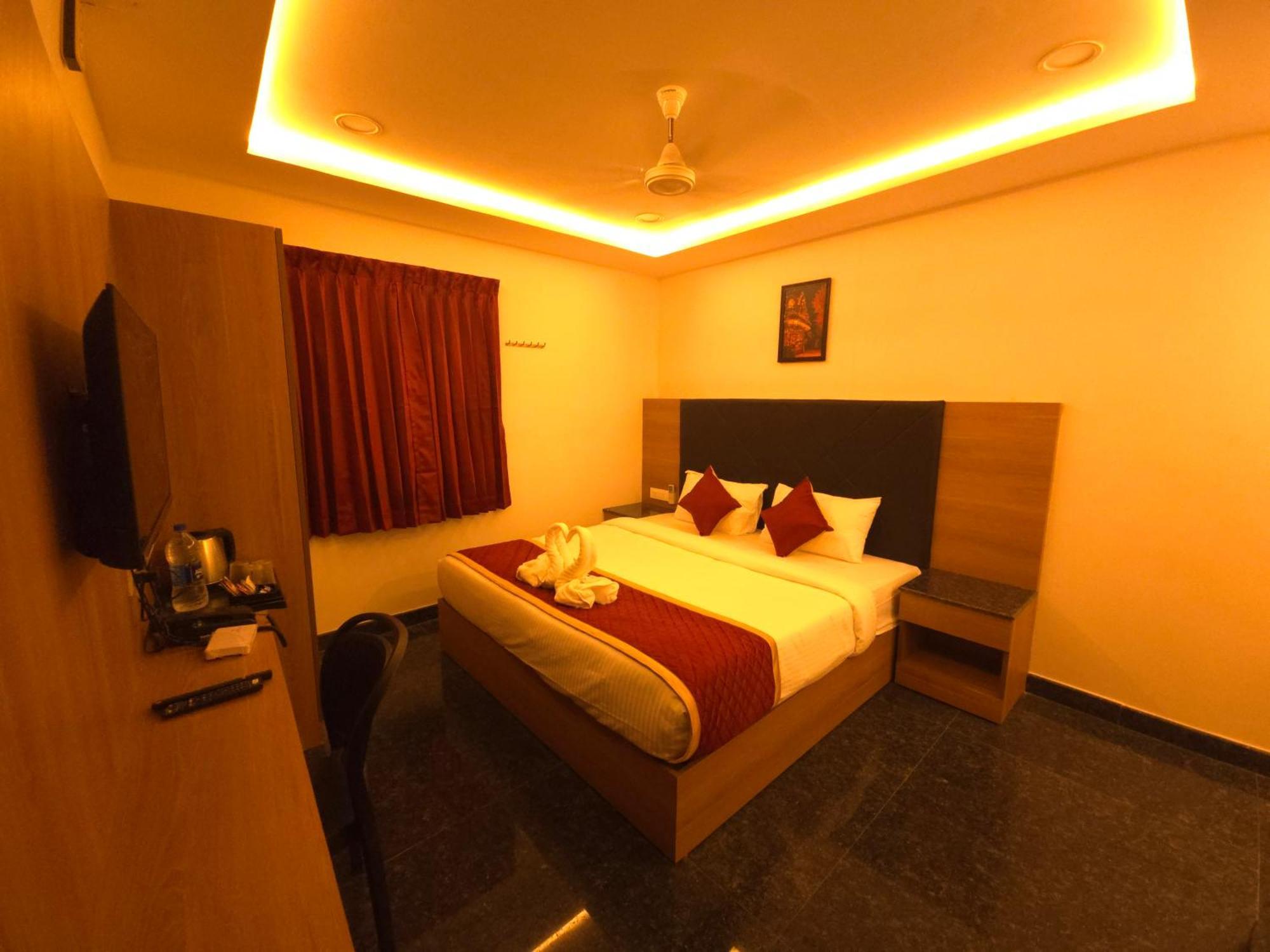 Shreem Sesha Sai Residency Hotel ติรุวันนามาลัย ภายนอก รูปภาพ