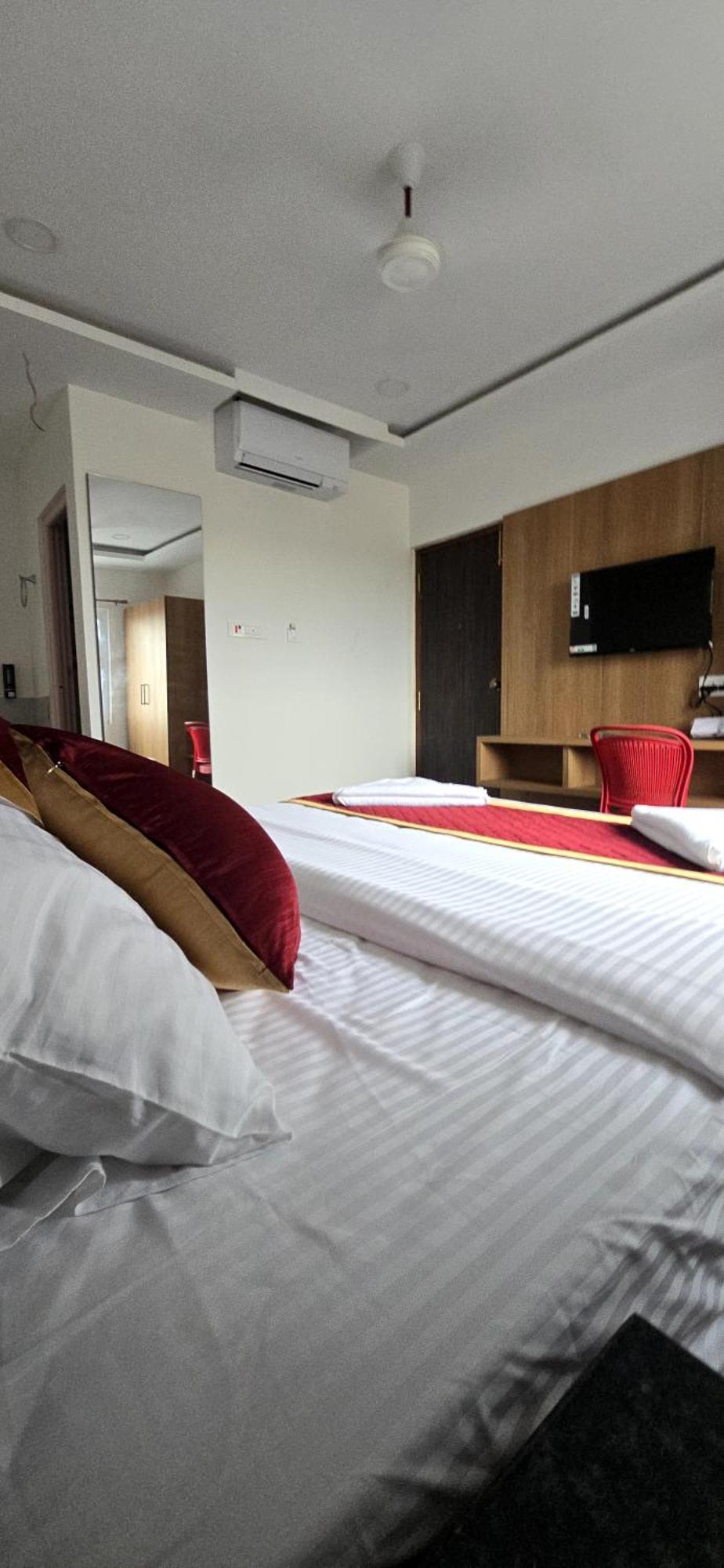 Shreem Sesha Sai Residency Hotel ติรุวันนามาลัย ภายนอก รูปภาพ