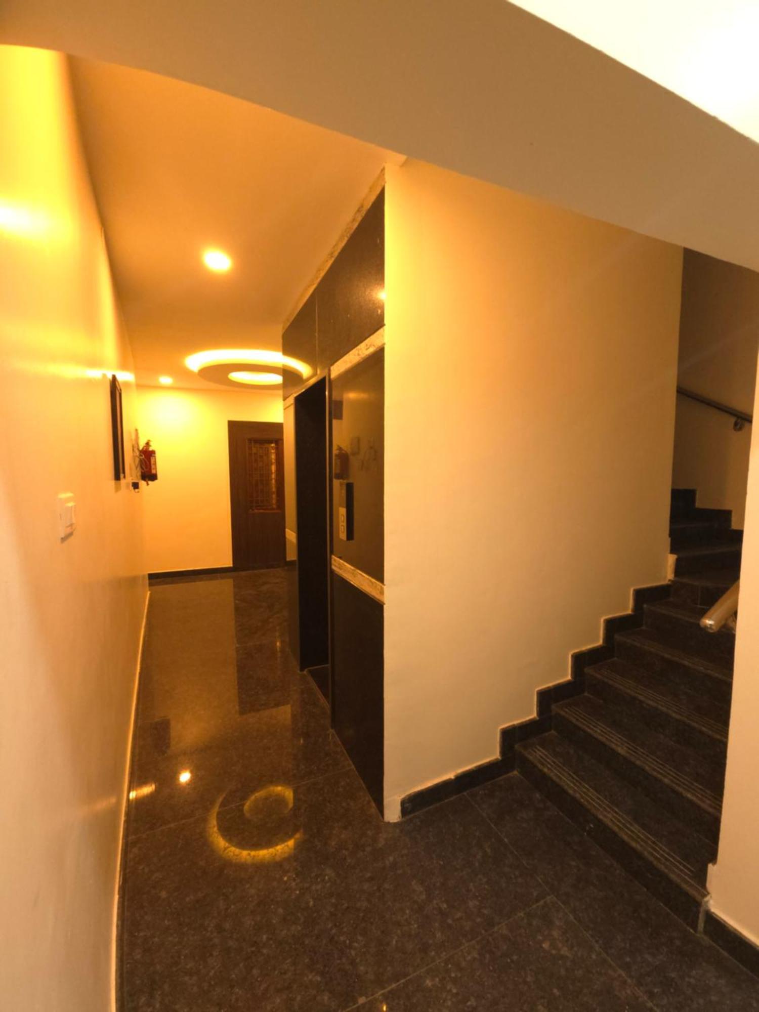 Shreem Sesha Sai Residency Hotel ติรุวันนามาลัย ภายนอก รูปภาพ
