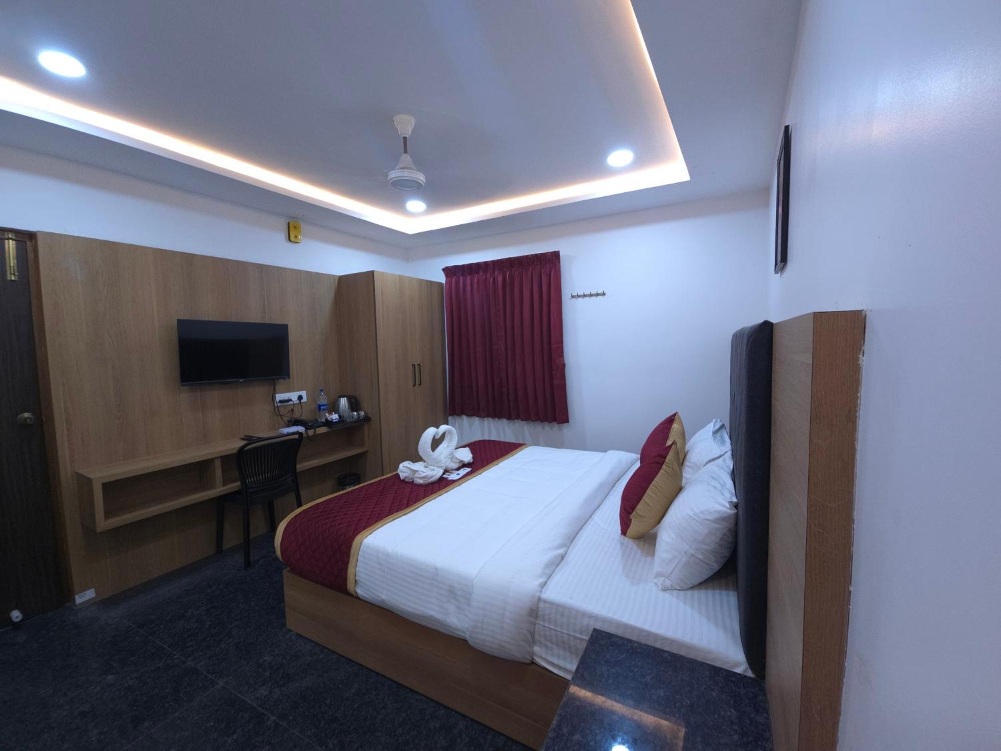 Shreem Sesha Sai Residency Hotel ติรุวันนามาลัย ภายนอก รูปภาพ