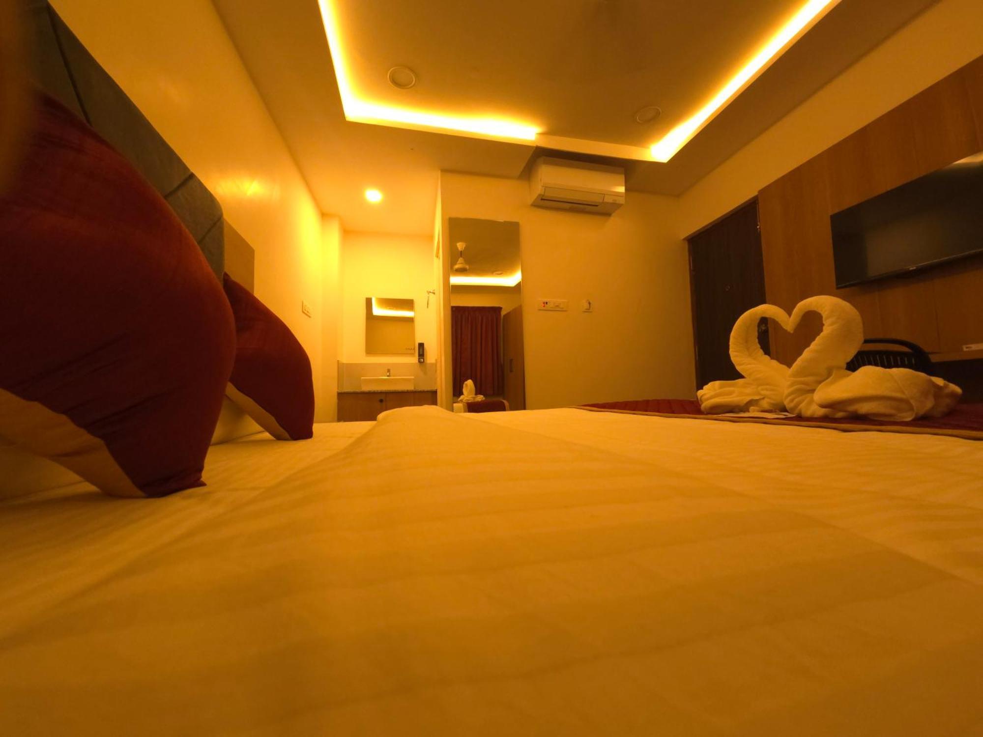 Shreem Sesha Sai Residency Hotel ติรุวันนามาลัย ภายนอก รูปภาพ