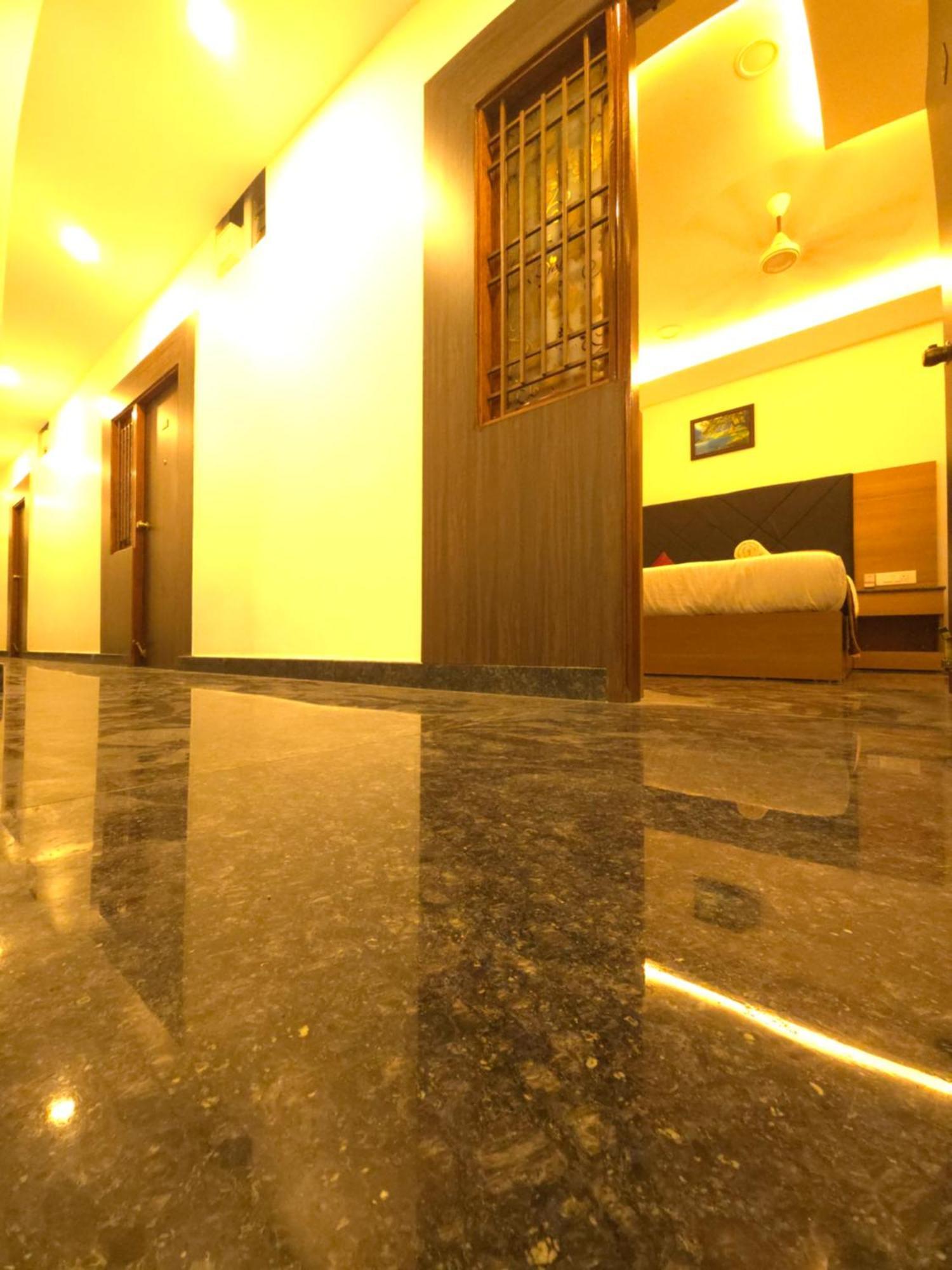 Shreem Sesha Sai Residency Hotel ติรุวันนามาลัย ภายนอก รูปภาพ