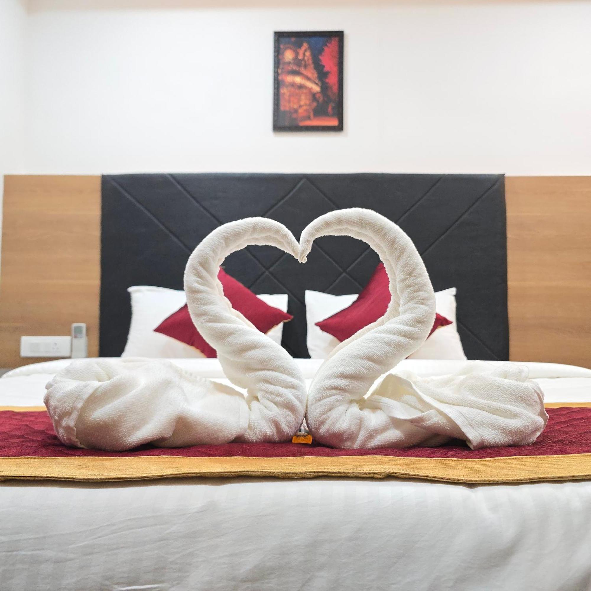 Shreem Sesha Sai Residency Hotel ติรุวันนามาลัย ภายนอก รูปภาพ